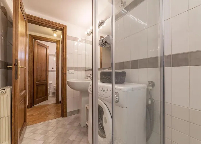 By The Charming Piazza Navona - Fromhometorome Ρώμη