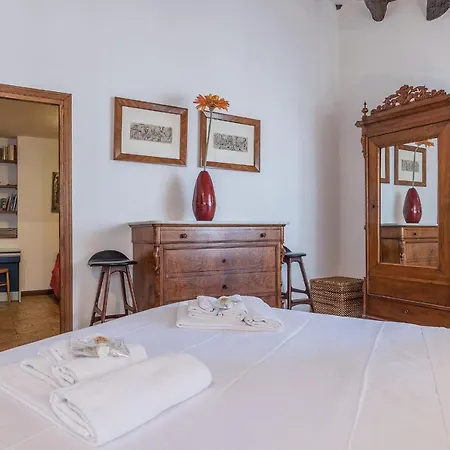 By The Charming Piazza Navona - Fromhometorome *